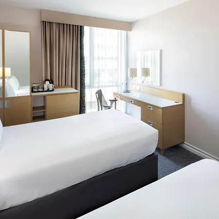Hilton Garden Centre 4*