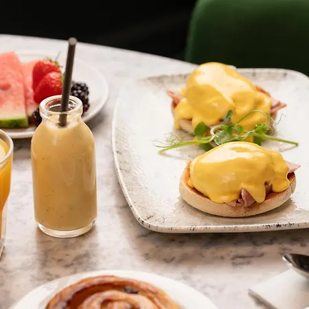 Radisson Blu Hotel, 4*