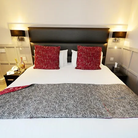 Glynhill & Near Airport 4* Glasgow