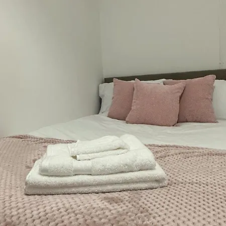 Trendy West End Apartment, Apartamento *