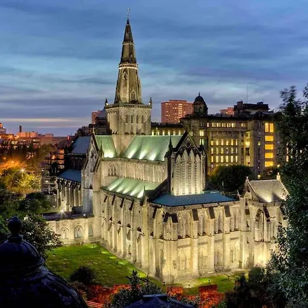 The Naburn - 3 Bed House With Free Parking & Close To Centre * Glasgow