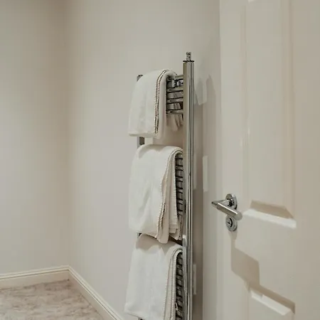 Royal Chambers Serviced * Glasgow