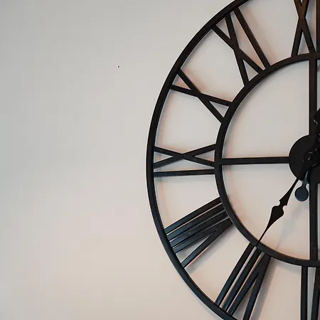 Royal Chambers Serviced *