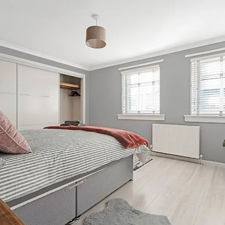 Stylish 2-bed House Private Driveway Lejlighed *