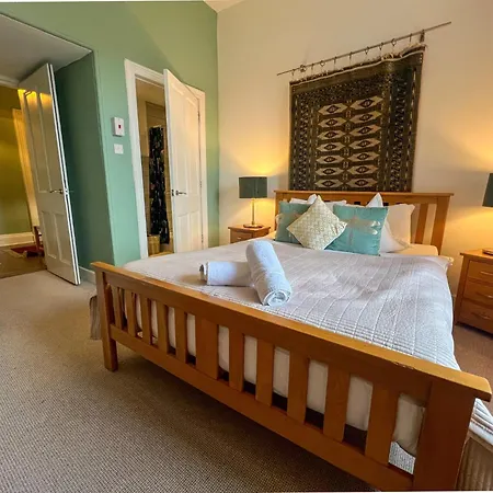 Garnethill Charm 3 Bed Flat Апартаменты *