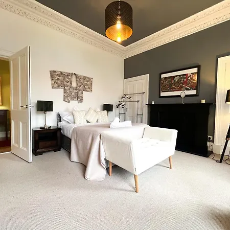 Garnethill Charm 3 Bed Flat Глазго