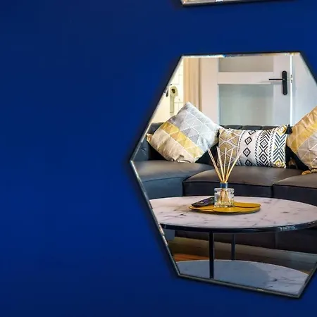 New Slick Finnieston Pad W/ Free Parking Apartment *