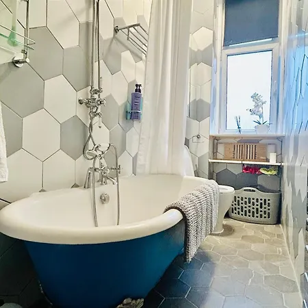 Center/west End * Γλασκώβη