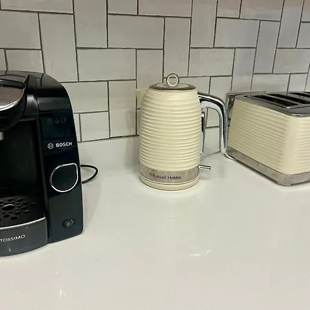 Center/west End Διαμέρισμα *