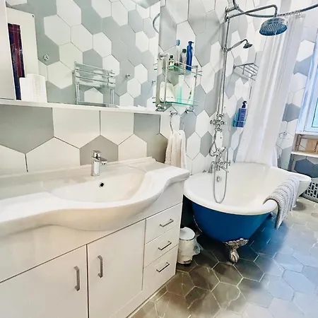 Center/west End * Γλασκώβη