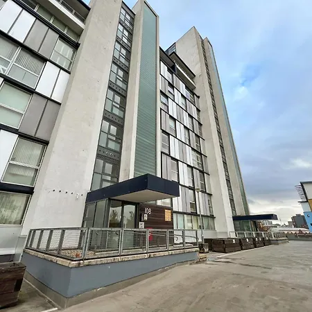 Апартаменты Duplex Next To Hydro With Parking *