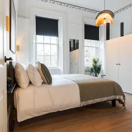 The West End Retreat - Your Luxurious 5*