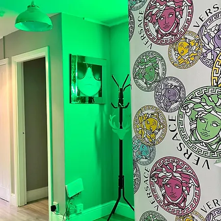 2 Bedroom At Secc Hydro Free Parking Διαμέρισμα *