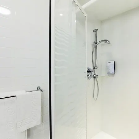 فندق Premier Braehead 3*