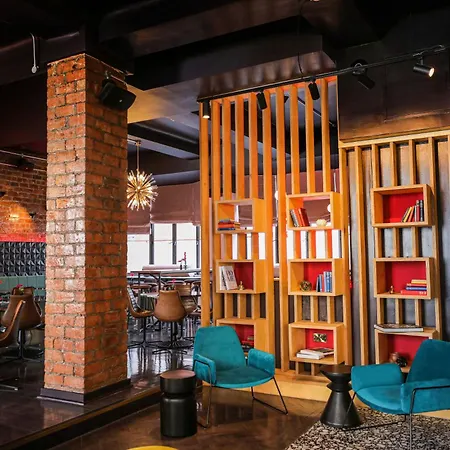 Revolver Hotel
