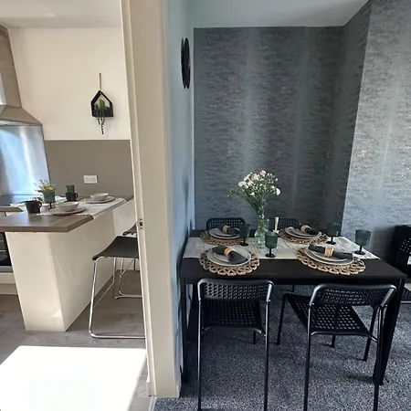 Modern Style , Separate Entrance Glasgow