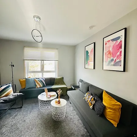 Modern Style , Separate Entrance Glasgow