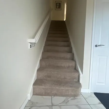Beautiful 3 Bed House In Centre Апартаменты Глазго