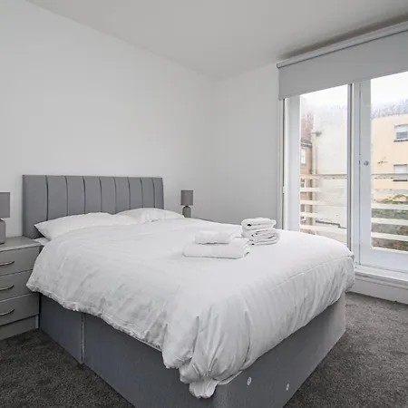 Merchant Apartment *