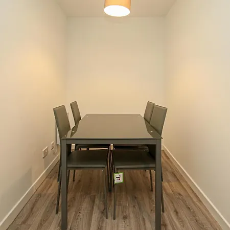 Merchant Apartment *