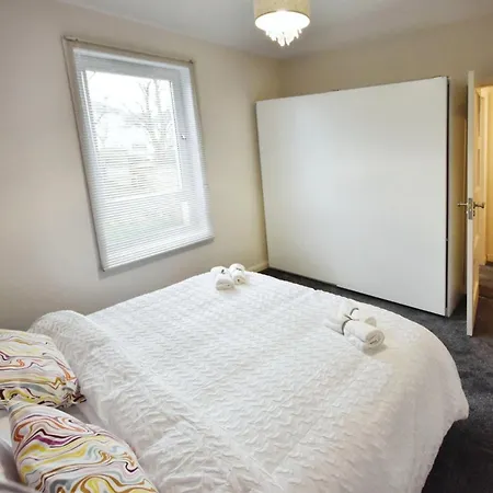 Modern Style , Separate Entrance *