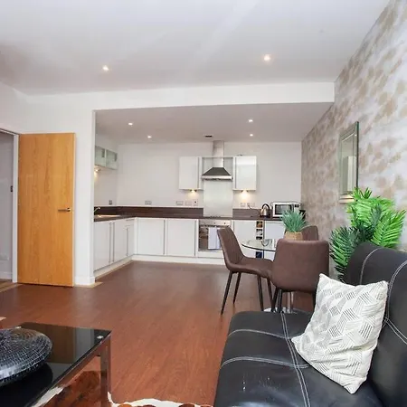 Fantastic Centre Flat