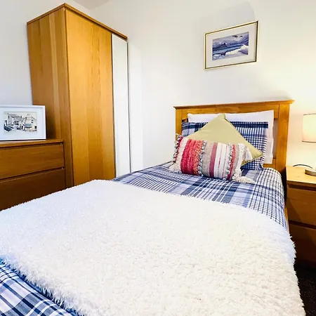 Beautiful & Spacious 2-bed Flat In Centre With Free Parking Lejlighed Glasgow