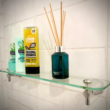 Beautiful & Spacious 2-bed Flat In Centre With Free Parking Lejlighed *