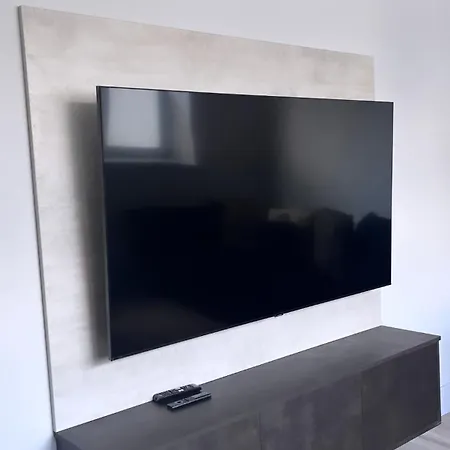 3 Bedroom House Near Centre Sleeps 7 Апартаменты *