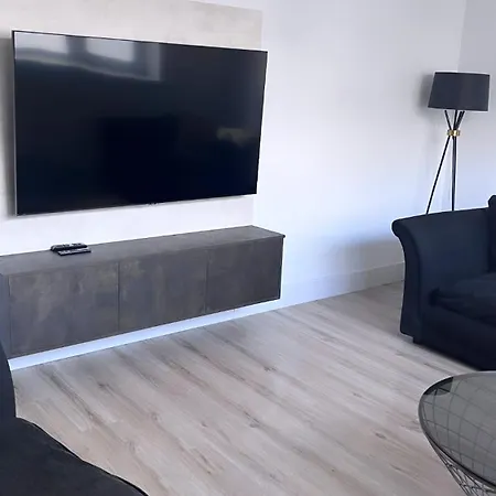 3 Bedroom House Near Centre Sleeps 7 * Глазго