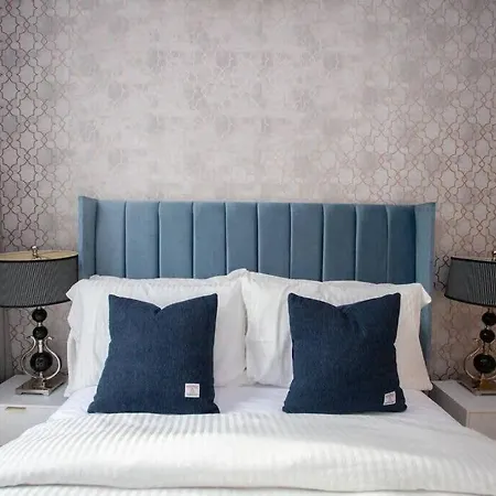 1 Bedroom In Very Location * غلاسغو