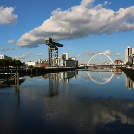Lägenhet 1 Bedroom In Very Location Glasgow