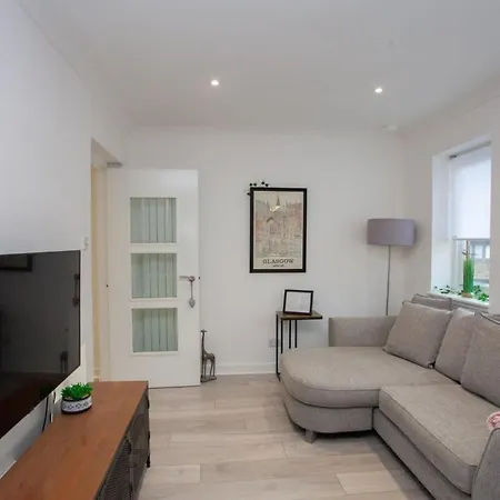 Bright Flat With Balcony And Free Parking