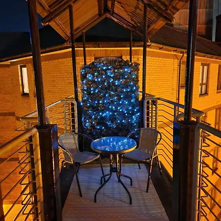 Bright Flat With Balcony And Free Parking