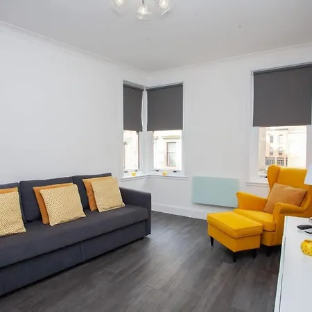 Newly Renovated Apartament Glasgow