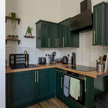 Vakantiehuis Spacious 3 Bedroom In - Free Parking