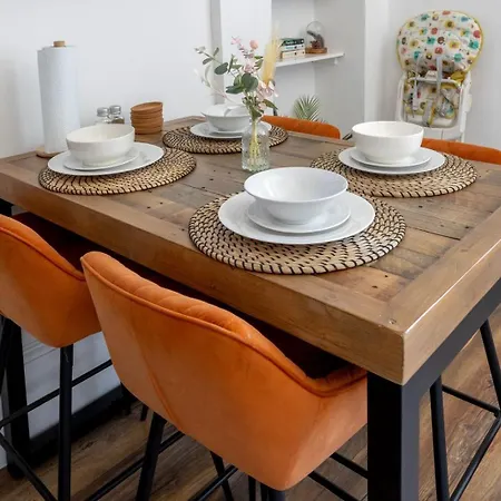 Spacious 3 Bedroom In - Free Parking غلاسغو