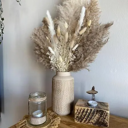 Luxury Huge Modern Open Plan 2bedroom Flat - Free Private Parking & Balcony Located At The Ovo Hydro And Sec Centre