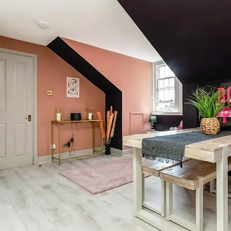The Rose- Stylish Penthouse 2 Bed Centre With Free Parking & Lift 아파트 글라스고