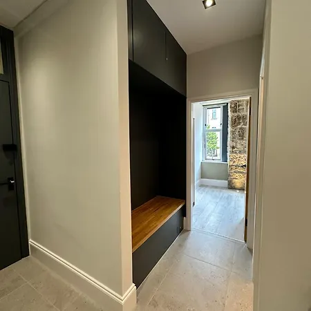 West End Tenement Apartment *