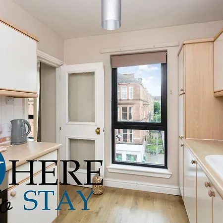 Bright 1 Bedroom Apartment-private Parking Lejlighed Glasgow