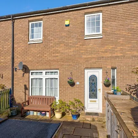 Ideal 3 Bed In With Free Parking Glasgow