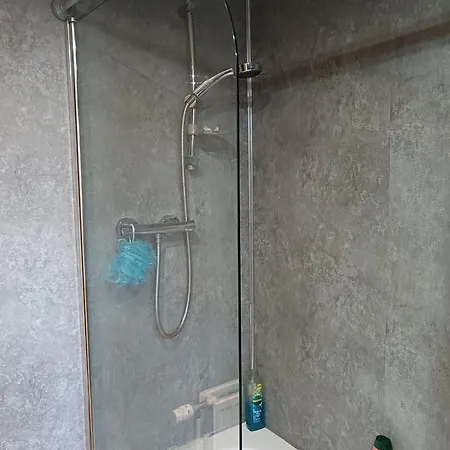 Millroad Private בית הארחה