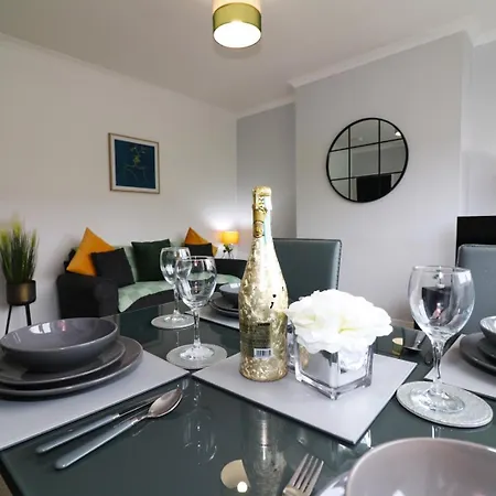 Signature - Huntley House * Glasgow