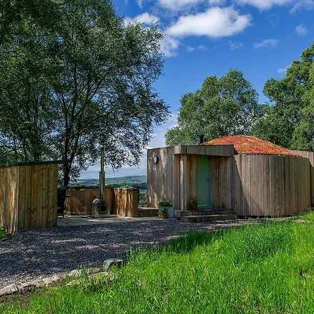 Craigmaddie Muir Roundhouse With Hot Tub Romantic, Luxury, Rural For 2 Near Milngavie