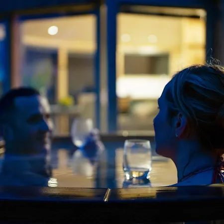 شقة Craigmaddie Muir Roundhouse With Hot Tub Romantic, Luxury, Rural For 2 Near Milngavie *