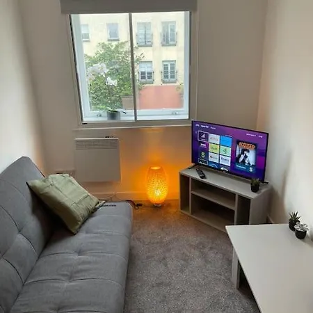 Modern 2 Bedroom City * Glasgow