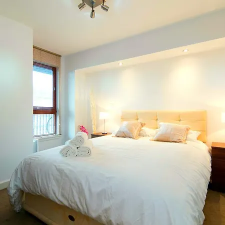 Mitchell Street * Glasgow