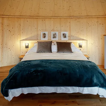 Craigmaddie Muir Roundhouse With Hot Tub Romantic, Luxury, Rural For 2 Near Milngavie غلاسغو