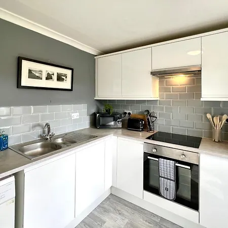 Apartment Spacious 2 Bed-flat In - Free Parking